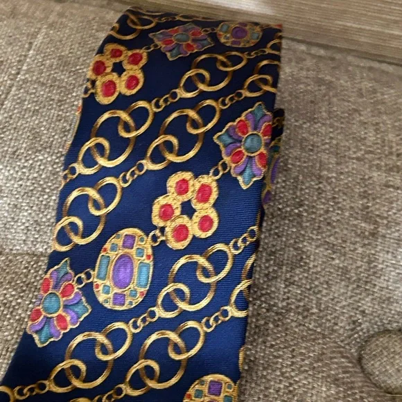 CHANEL Blue and Gold Patterned Tie - Picture 3 of 11